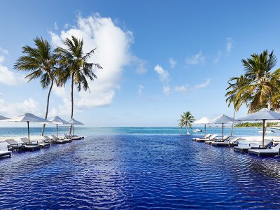 Conrad Maldives Pool