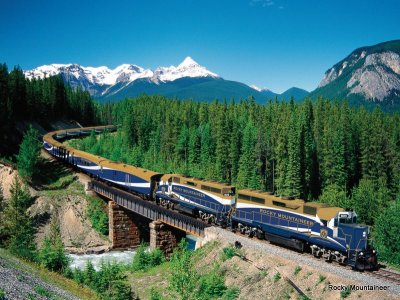 Rocky Mountaineer, Canada