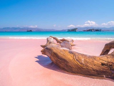 Pantai Merah - Pink Beach