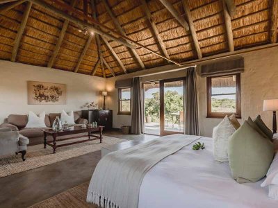 Hlosi Game Lodge